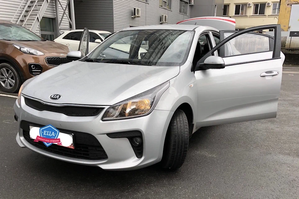 Kia Rio AT